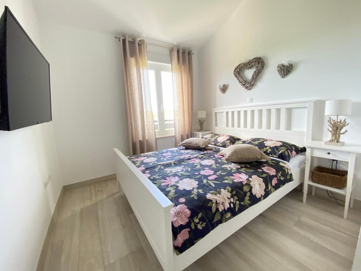 Villa Divina With Private Heated Pool Pula Buitenkant foto